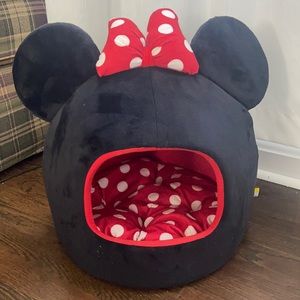 Minnie Mouse cat/small dog bed